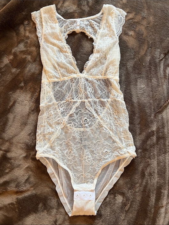 Sam Edelman Other - Sam Edelman Ivory Lace Bodysuit